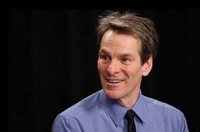 John H. Cochrane: “No se puede controlar la inflación con éxito con el Congreso gastando dinero como un marinero borracho”