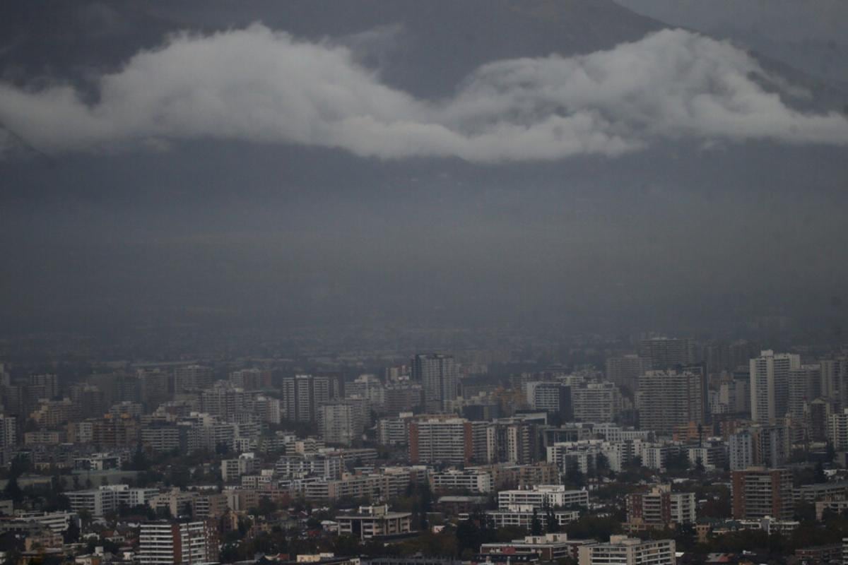 Qué es un río atmosférico, el fenómeno que podría llegar a Santiago los próximos días, según el tiempo. Foto: ATON.
