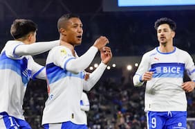 Sigue la racha de la UC: remonta a Copiapó en la Copa Chile y suma nueve triunfos consecutivos