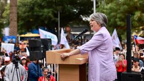 Jara cierra su campaña en Coquimbo con nueva arremetida contra Kast por su propuesta de recorte fiscal