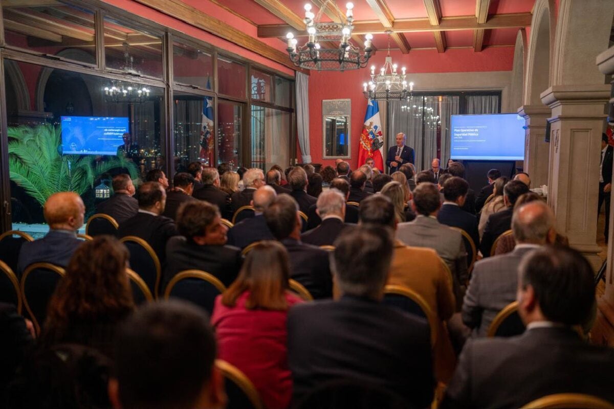 ¿Arrau presidenciable? La inquietud que se levantó en el oficialismo tras la mención de Kast
