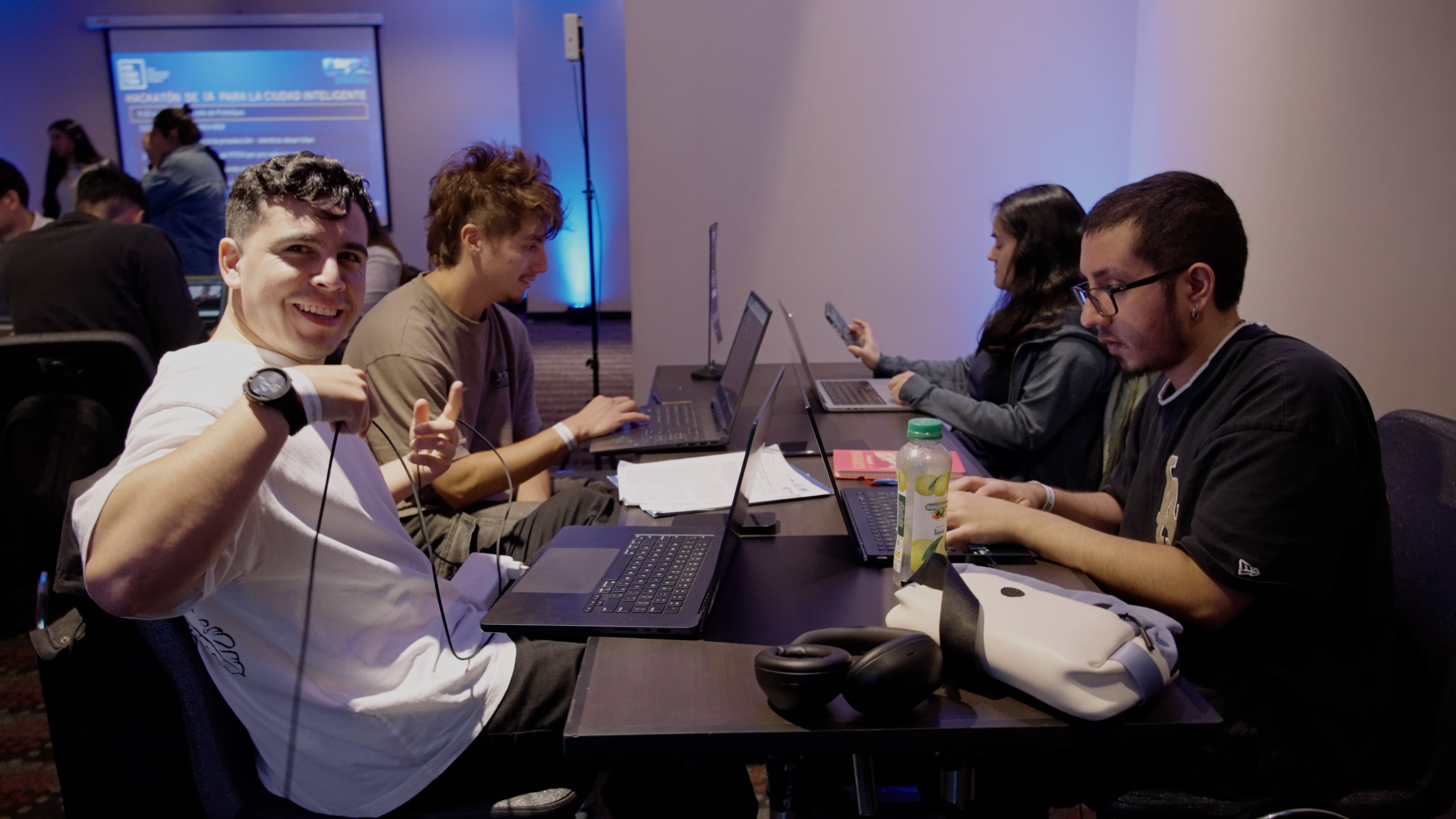EY y Fundación País Digital realizarán Hackatón HealthTech para crear soluciones de IA que mejoren la salud