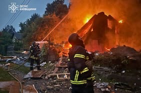 Rusia ataca Kiev con misiles horas después que Zelensky hablara con Trump y Macron sobre el proceso de paz