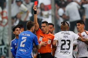 Revisa la innecesaria expulsión de Franco Calderón que dejó a la U con un futbolista menos ante Colo Colo