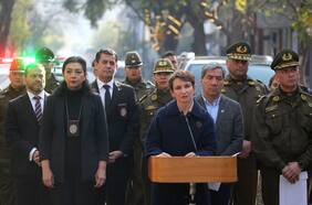 195 detenidos y más de 10 mil controles: Tohá entrega balance de masivos operativos de Carabineros y la PDI