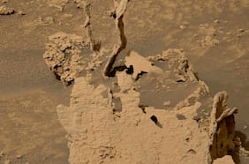 Rover de la Nasa detecta dos extrañas y desconcertantes formaciones en Marte