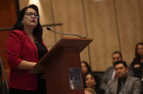 Encuentro jurídico entre PDI y Carabineros: contralora expone baja de hasta 20% en licencias irregulares