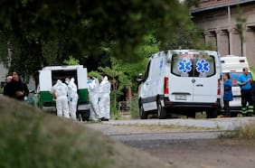 Municipalidad de Santiago se querella por explosión en el INBA y sospecha de “adultos externos” como autores de la tragedia