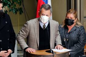 Denuncian en Comisión de Ética de la Cámara a Gonzalo de la Carrera: lo acusan de golpear a diputado Manouchehri tras tenso cruce de palabras