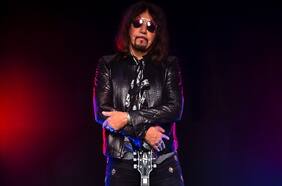 Cuál fue la causa de muerte de Ace Frehley, el guitarrista y cofundador de la banda Kiss