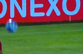 ¿Candidato al premio Puskás de la FIFA? Un golazo de chilena y a 20 metros del arco en la serie B de Brasil