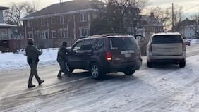 Agente de inmigración de EE.UU. mata a una mujer en Minneapolis: gobernador declara estado de emergencia