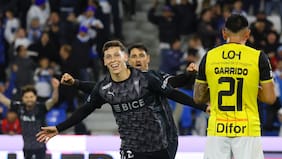 Nueva noche inspirada de Zampedri y Gómez sentencia: la UC alcanza a la U en la lucha del Chile 2 con un triunfo ante O’Higgins