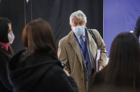 Paris por denuncia de vuelos que han salido de Chile hacia Miami en medio de la pandemia: “Me preocupa profundamente”