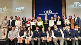 Jaime Molina, profesor de matemáticas de Mulchén, recibe el premio Profesor Bicentenario 2025