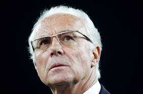 Muere Franz Beckenbauer, leyenda del fútbol alemán y mundial