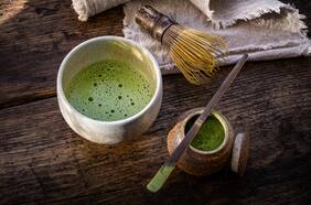 La potente infusión japonesa que tiene el mismo poder de 10 tazas de té verde