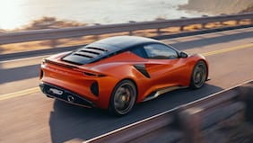 Lotus estrena la versión más extrema del Emira: 420 Sport