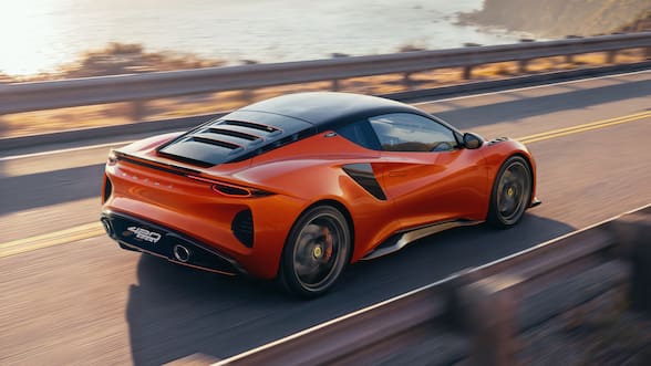 Lotus estrena la versión más extrema del Emira: 420 Sport