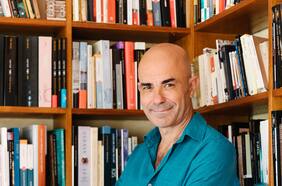 Eduardo Sacheri: “Ponerle palabras al pasado es una manera de entenderlo y domesticarlo”