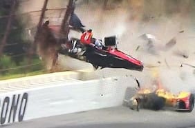 ¡Piloto de IndyCar se fractura las piernas y un brazo pero sale con vida!