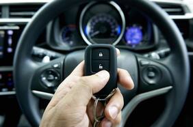 ¡Sorpresas en el liderato! Así empezó el año en el ranking de los citycars, hatchbacks y sedanes más vendidos en Chile