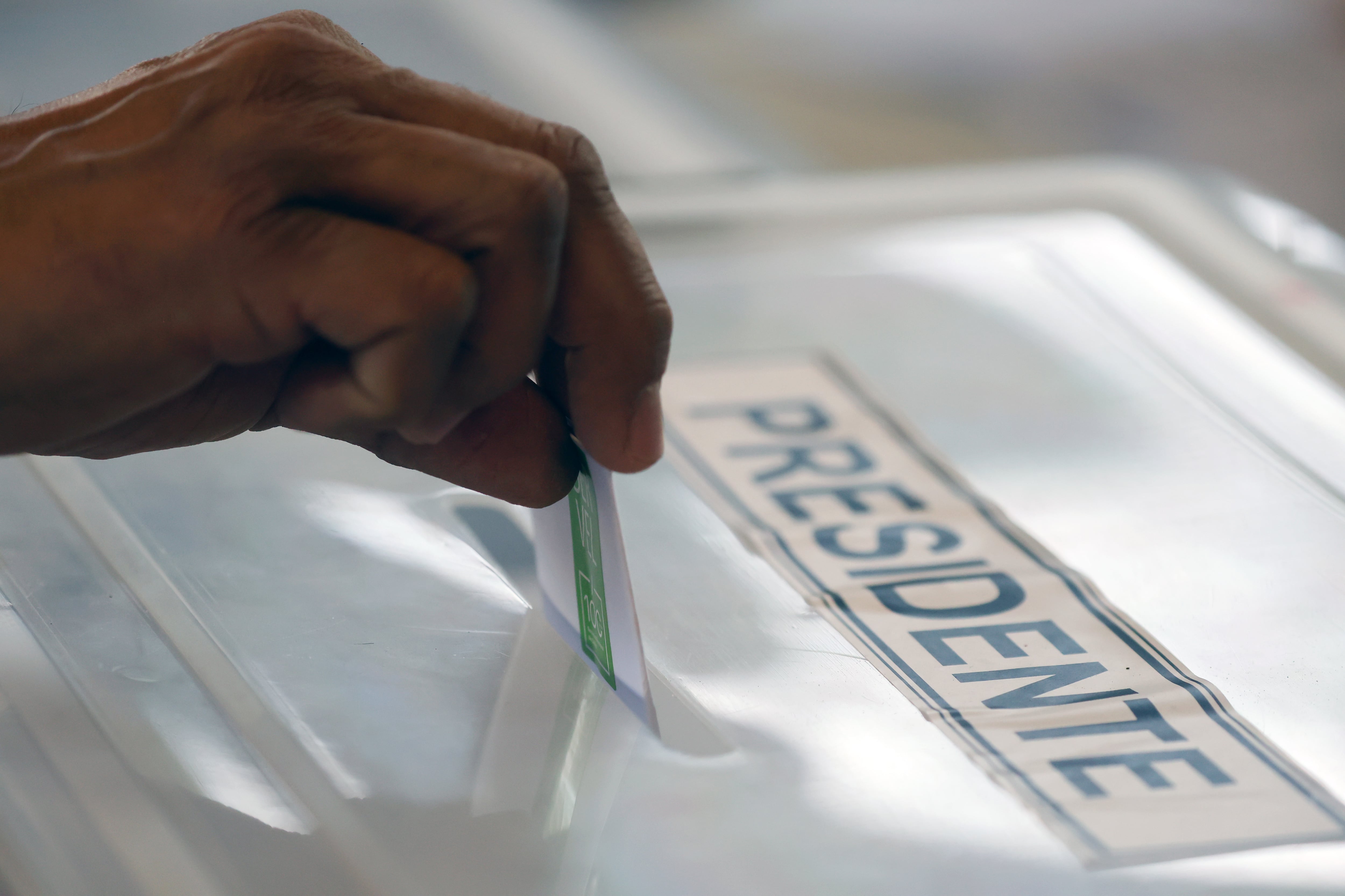 Elecciones presidenciales de Chile registran récord histórico de votos nulos y blancos