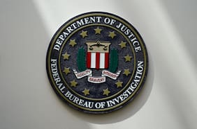 El FBI incauta 13 sitios web que habrían sido utilizados por China para identificar y reclutar trabajadores estadounidenses