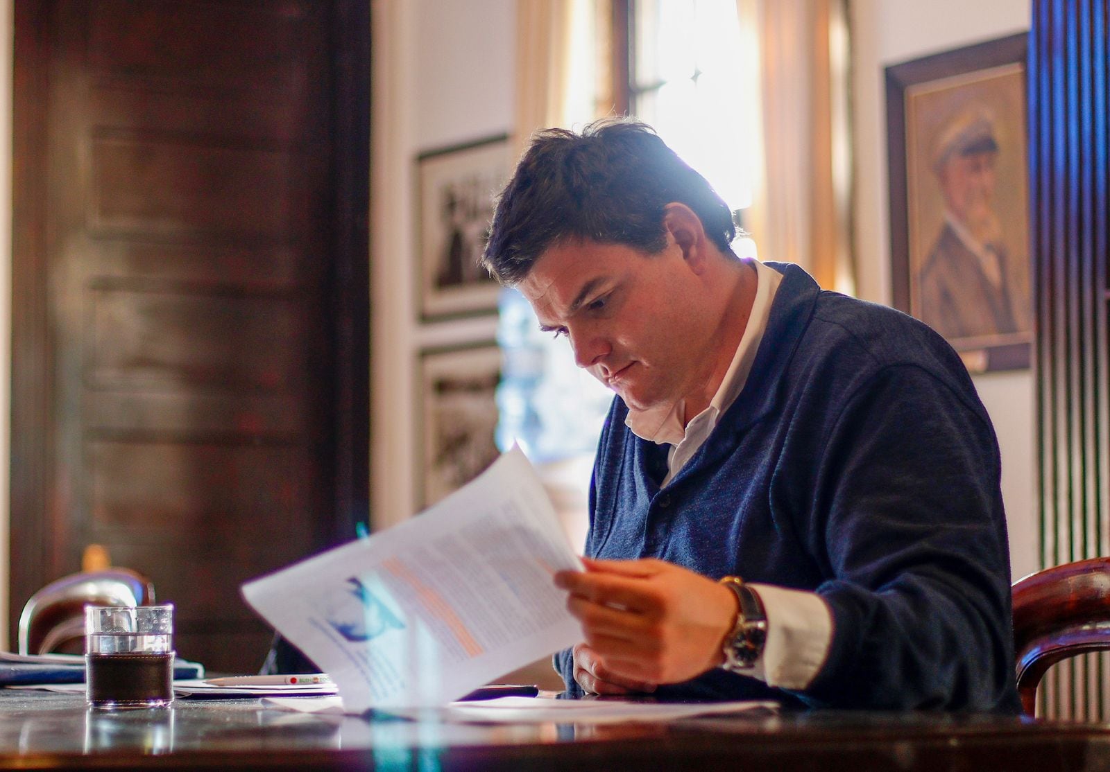 Alcaldes aceleran negociación por contribuciones: nueva propuesta excluye de pago total a quienes ganan menos de $3 millones