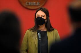 Gobierno echa pie atrás: deja sin efecto el “Gabinete Irina Karamanos” y lo califica de “error administrativo”