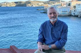 Arturo Pérez-Reverte: “España, con todos sus errores y oscuridades, creó un mundo nuevo, mestizo, maravilloso”