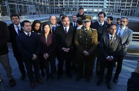 La bomba de tiempo en la derecha: presionan al gobierno para entregar indultos a uniformados condenados en octubre de 2019
