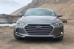 ¿Por qué los autos son baratos en Iquique y Punta Arenas?