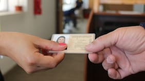 Formalizan a 10 imputados por venta fraudulenta de licencias de conducir en Alto Hospicio