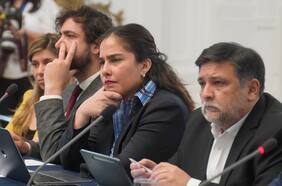 Ante excusas de funcionarios de Interior: comisión de caso Monsalve cita por segunda vez a jefes de gabinete de Boric y Tohá