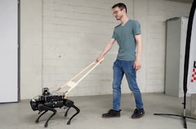 Este perrobot busca sustituir a los perros guías para ciegos