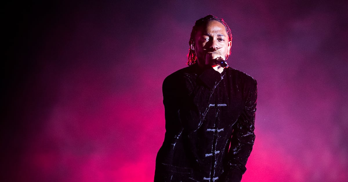 Ca7riel y Paco Amoroso consolidan su lugar en la escena musical chilena: del fenómeno viral a la gira con Kendrick Lamar