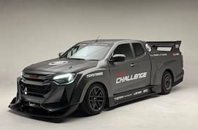 Isuzu lleva la D-Max al extremo: mira la pick-up convertida en auto de carreras