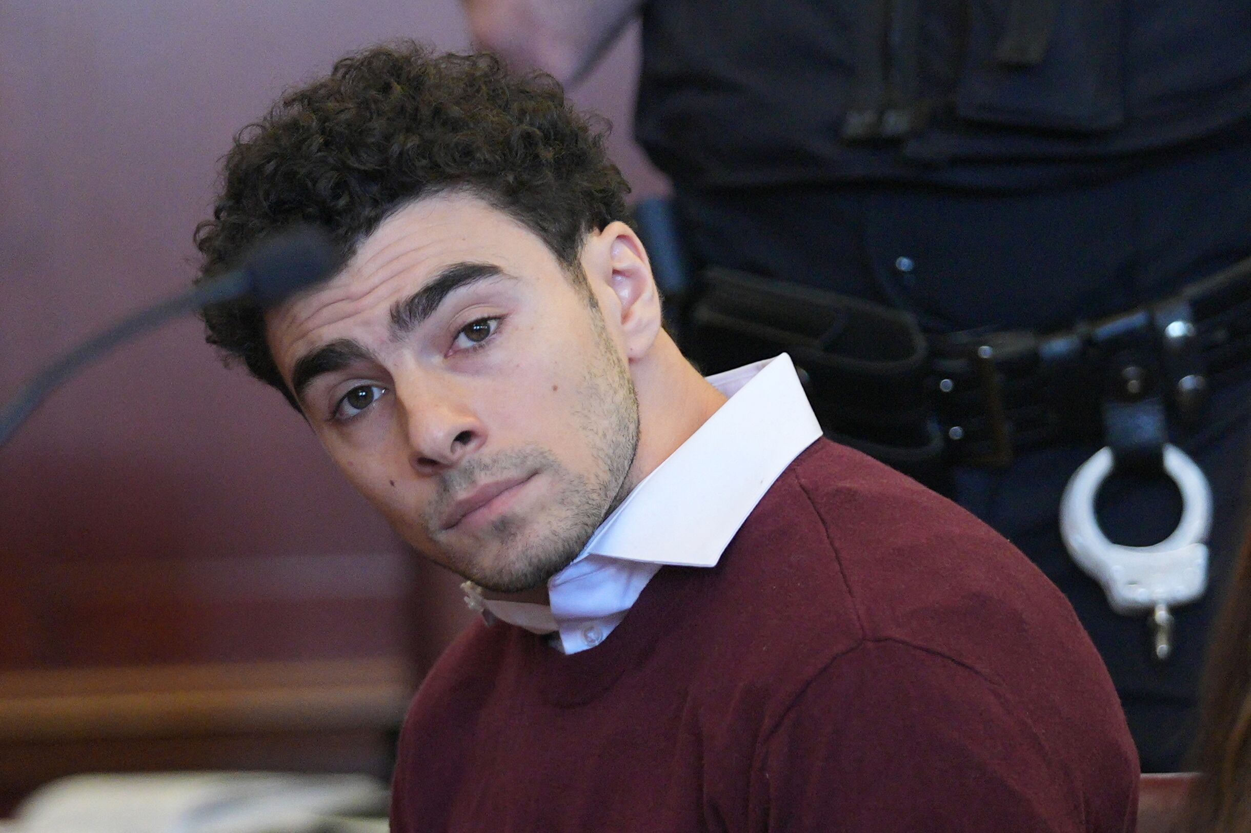 ¡Agente Falso, Cuchillos y una Fuga Fallida! El Plan Descabellado en Brooklyn