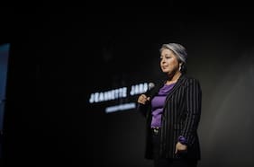 Grieta en comando de Jara fuerza intervención de la candidata y transparenta las dos almas de la campaña