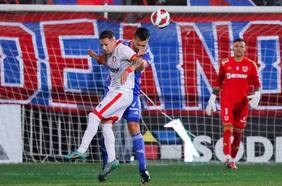 Canchero regalón de Bielsa le responde a Cristóbal Campos por críticas al Santa Laura: “No creo que el gol que le hicieron fuera por culpa de la cancha”