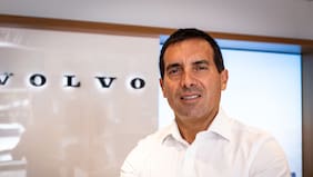 El primer año de Volvo completamente electrificado en Chile: vendió 1.241 unidades en 2025, todas SUV