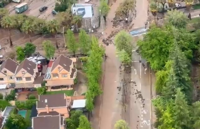 Desde San Carlos de Apoquindo hasta Pueblito Los Dominicos: informan zona más afectada por aluvión en Las Condes