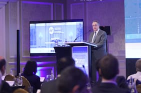 La presentación del vicepresidente de la Fed desde Chile que alivia a Wall Street en medio de los temores por la IA