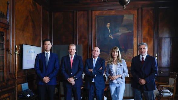 Quiroz encabeza primera reunión con equipo que analiza efecto del alza del petróleo en el país
