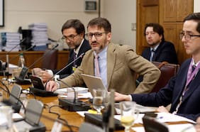 Error en cuentas de luz: UDI se anticipa con acusación contra Pardow y oficialismo presiona por responsabilidades políticas