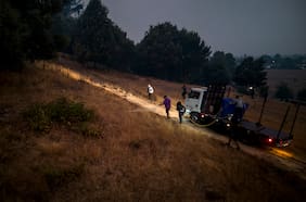 Purén bajo fuego: alcalde Rivera dice que tiene múltiples focos de incendio y pide ayuda para familias y niños