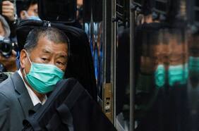 El magnate y líder opositor de Hong Kong Jimmy Lai se declara inocente de tres cargos de seguridad nacional