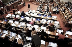 Ingreso de 120 mil autos “chutos” al año en Bolivia: parlamentarios de comisión de seguridad levantan alertas y emplazan al gobierno