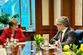 El encuentro del ministro Marcel con el FMI y su nueva gira internacional para un evento de la Ocde